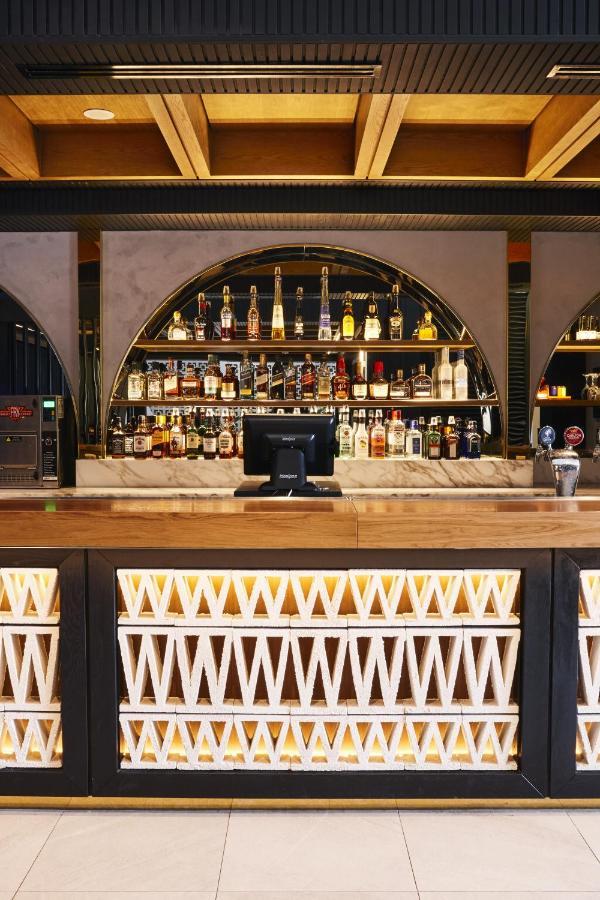 The Gem Hotel Griffith Bagian luar foto