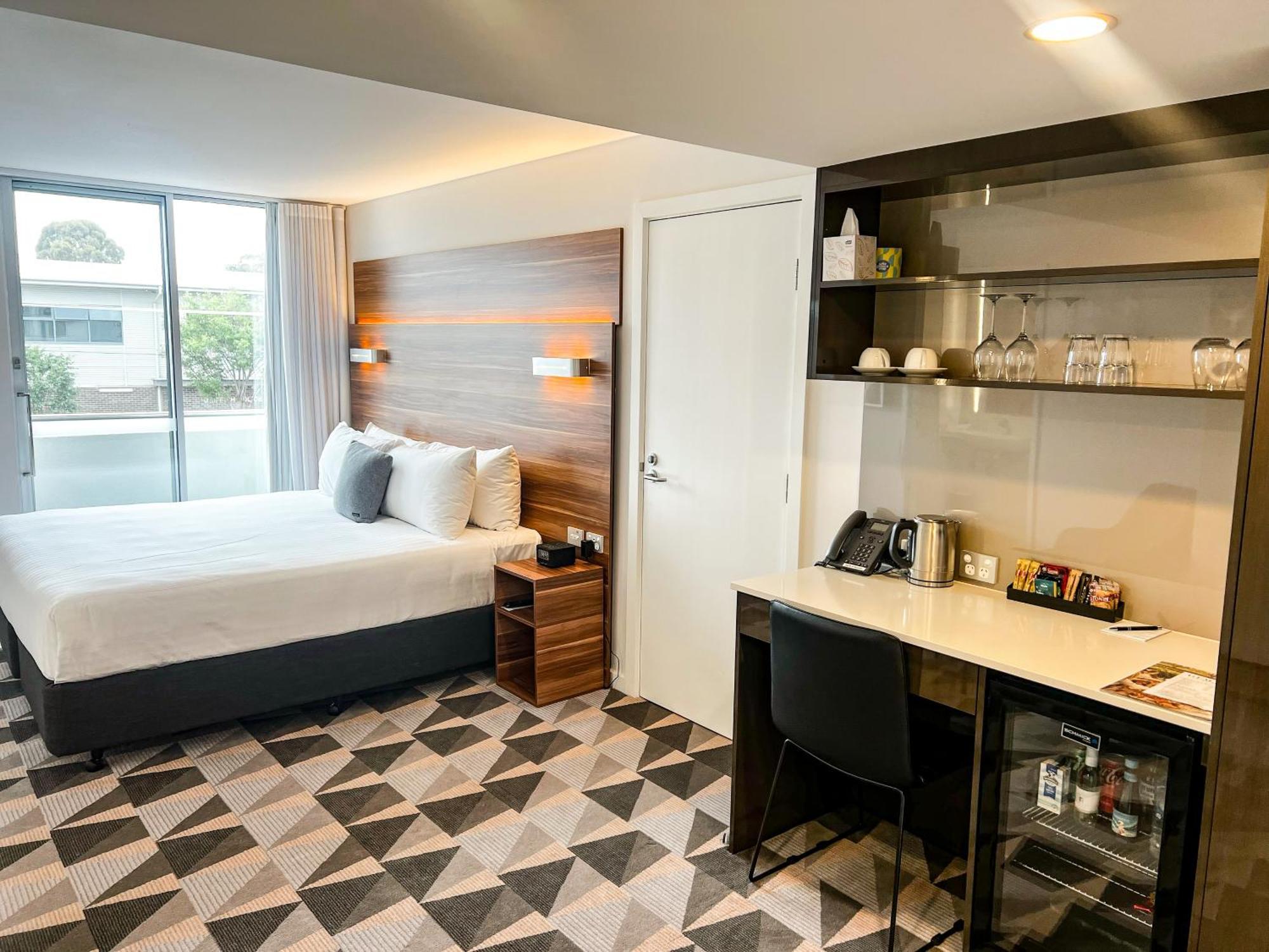 The Gem Hotel Griffith Bagian luar foto